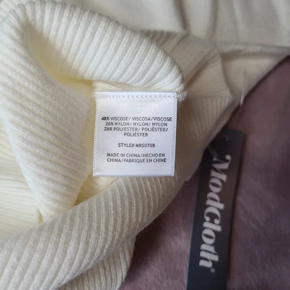 Modcloth White Keyhole Sweater - Picture 8 of 8